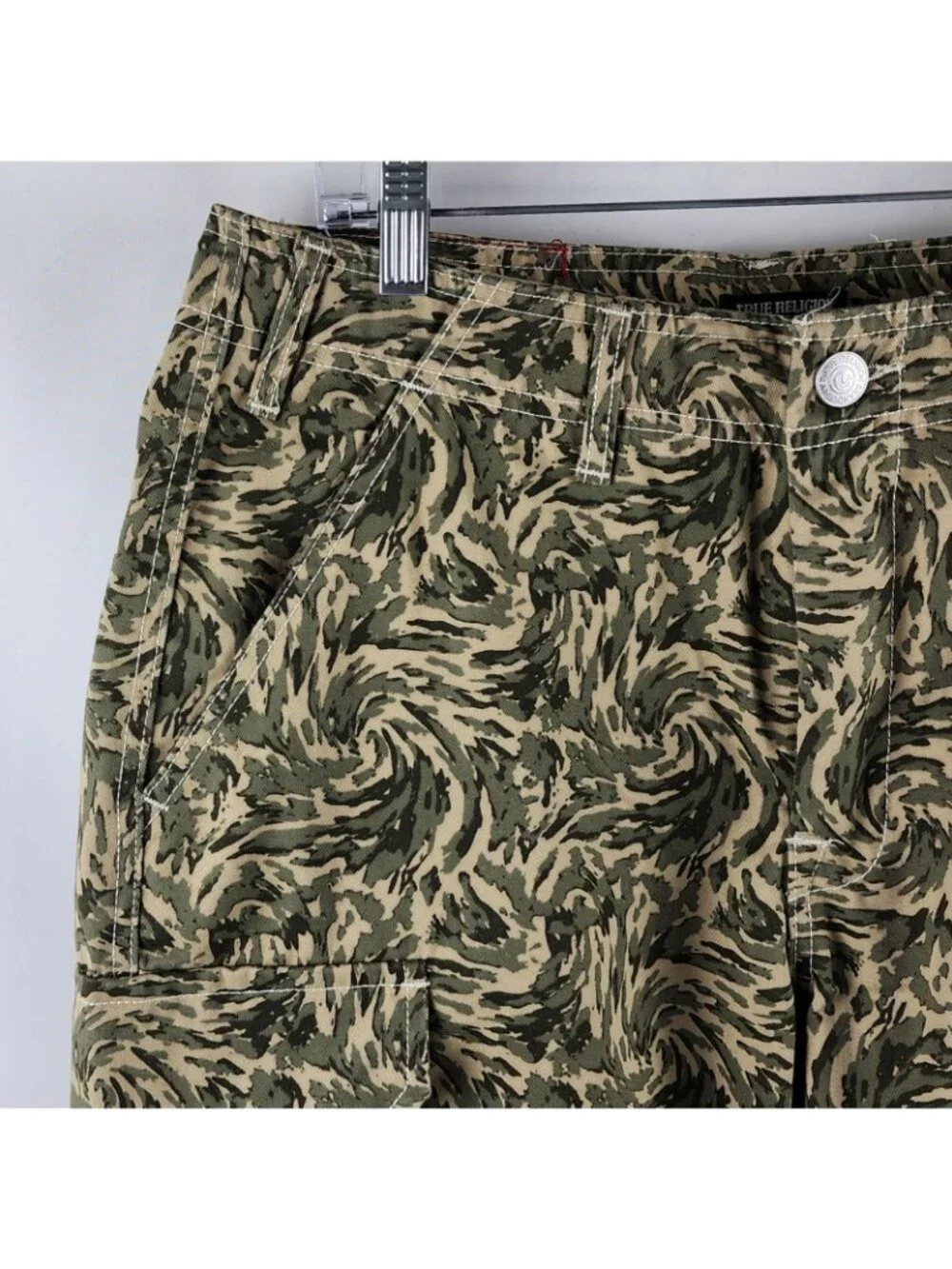 True Religion Jeans Mens 31x32 Multi Abstract Camo Cargo Denim NWT